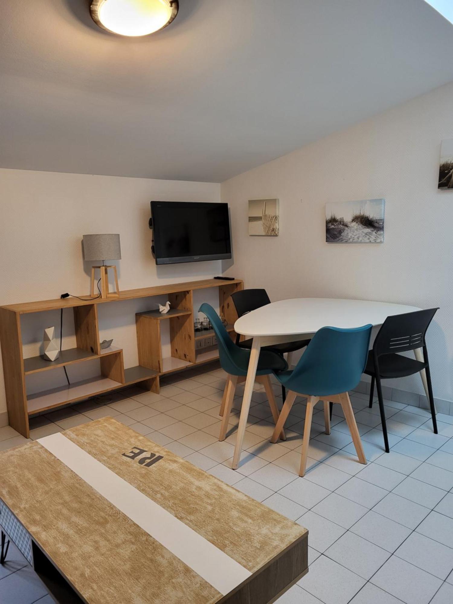Le Clos Des Sternes La Flotte Exteriör bild