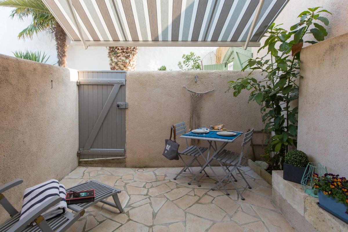 Le Clos Des Sternes La Flotte Exteriör bild