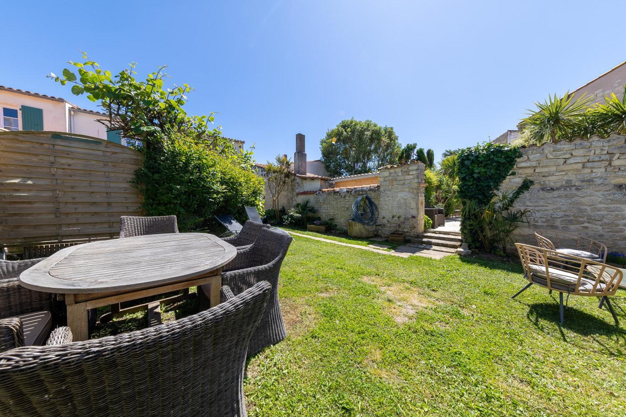 Le Clos Des Sternes La Flotte Exteriör bild