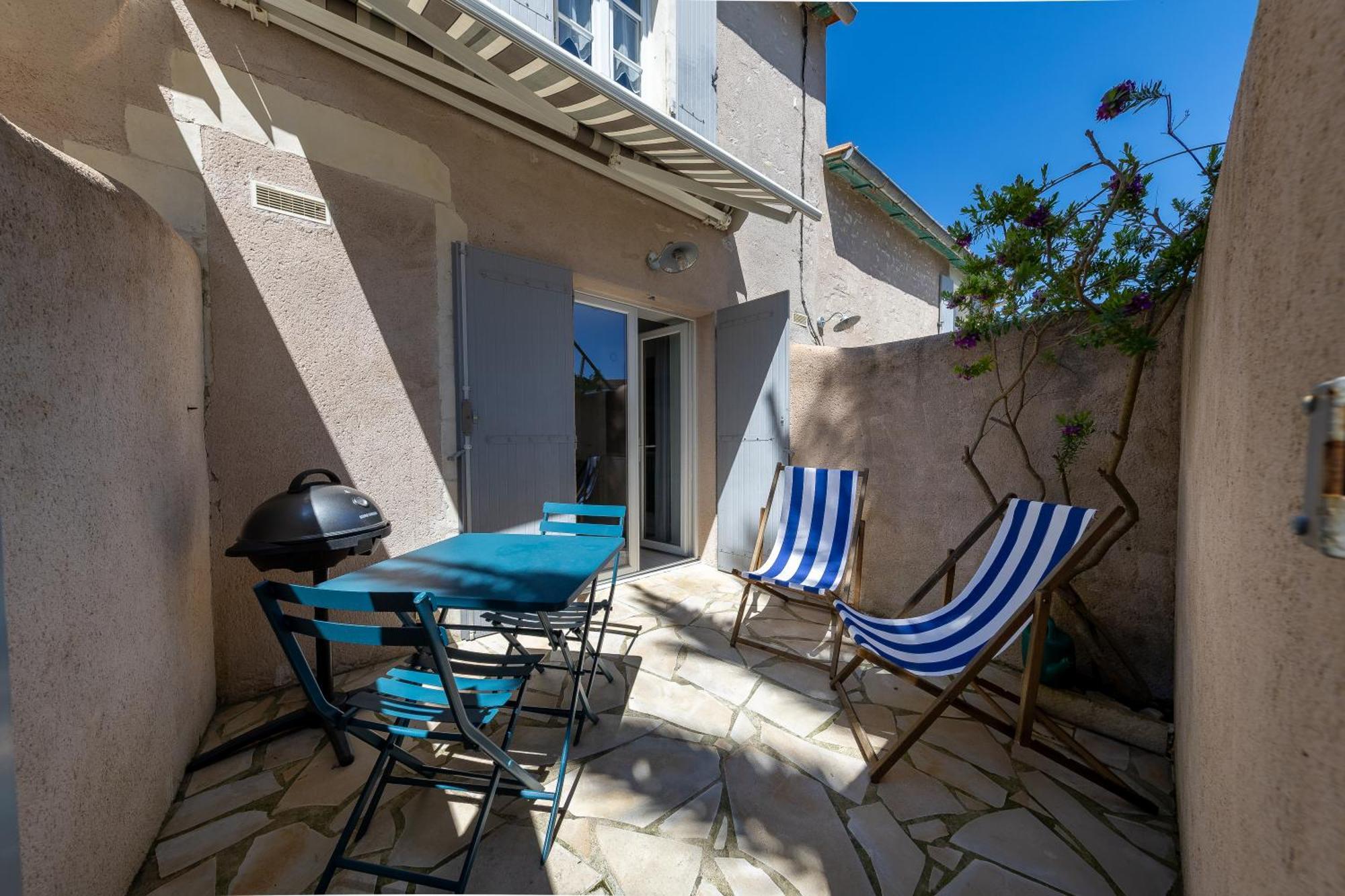 Le Clos Des Sternes La Flotte Exteriör bild