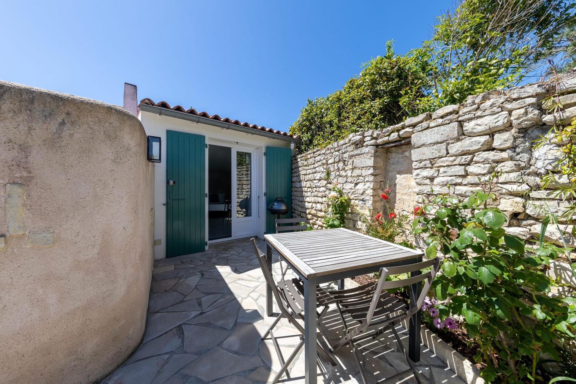 Le Clos Des Sternes La Flotte Exteriör bild